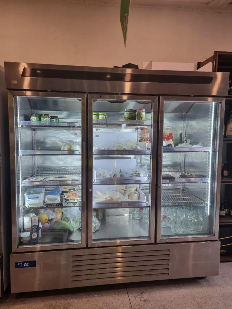 tủ đông đứng 3 cánh