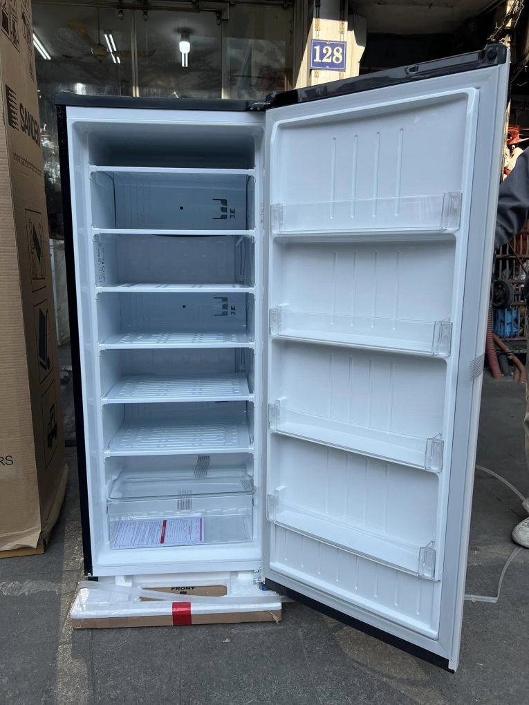 tủ đông đứng lg 1